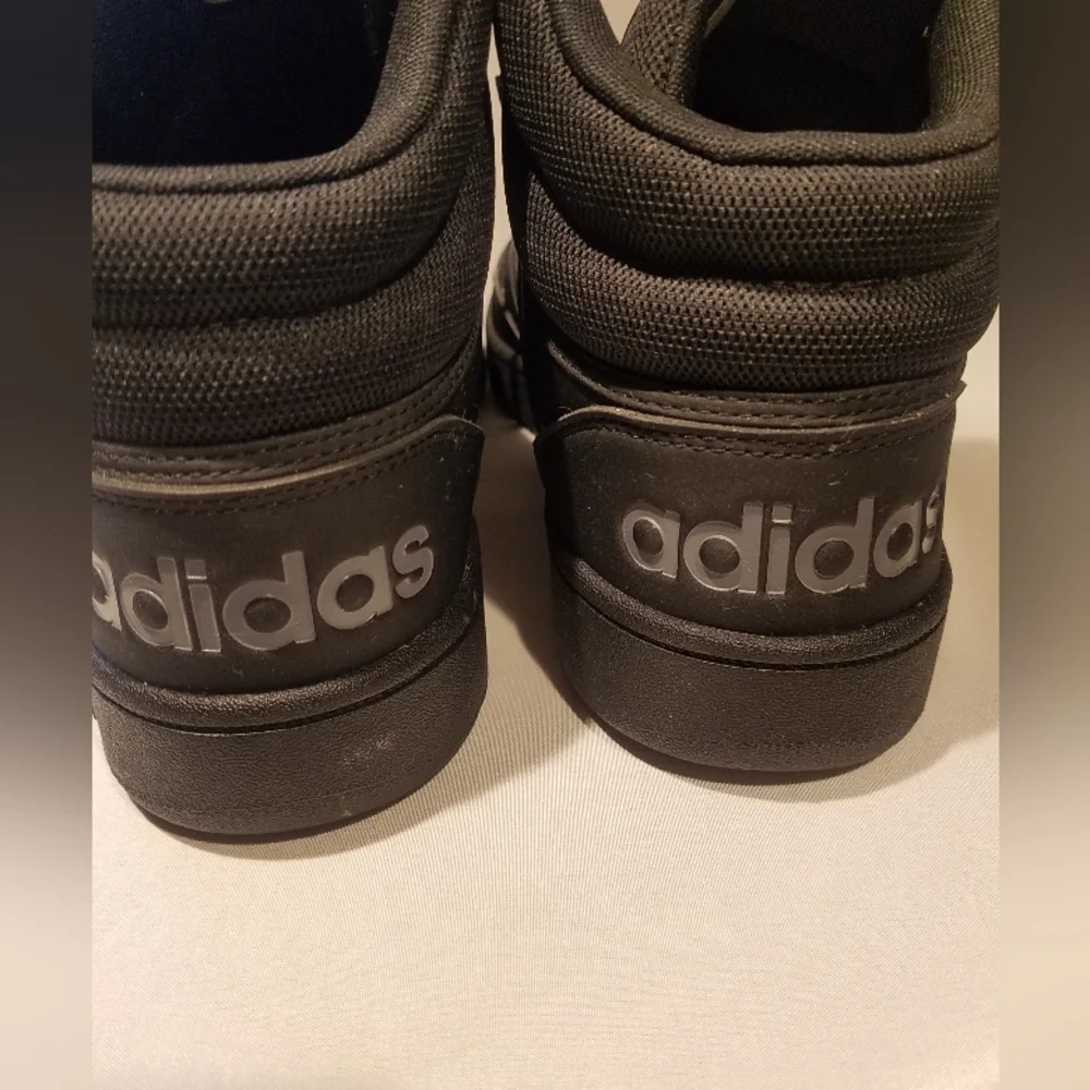 Men Adidas Hoops Mid Triple Black Shoes Sneakers Size 12 - Picture 3 of 8